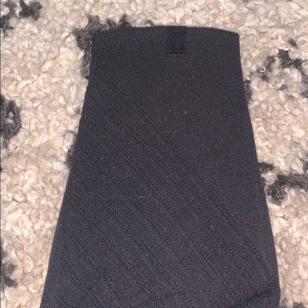 Lululemon Crops - Picture 3 of 4
